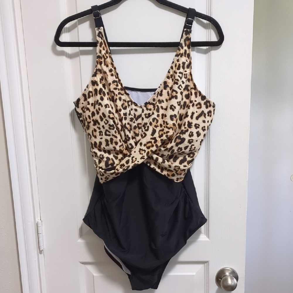 Leopard Print V-neck One Piece Swimsuit Size 2X